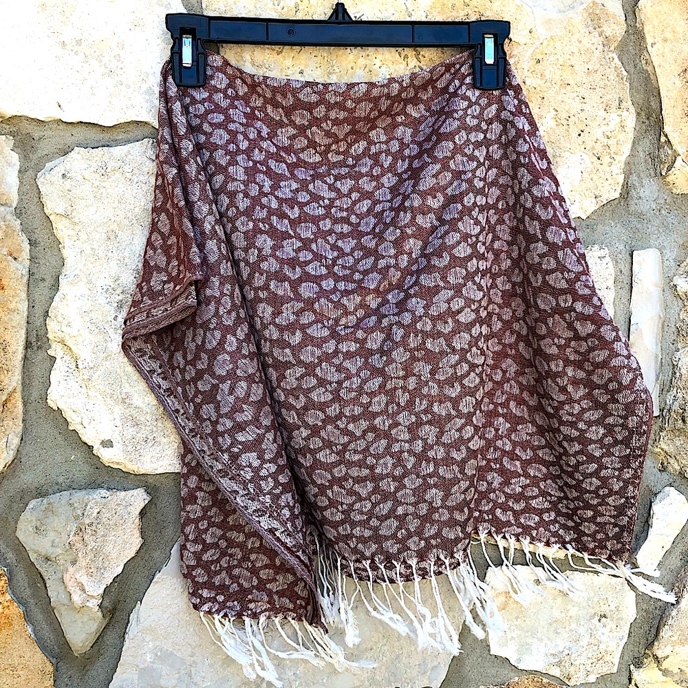 NWOT Lavender Oversize Leopard Pashmina Scarf With Tassels 💟